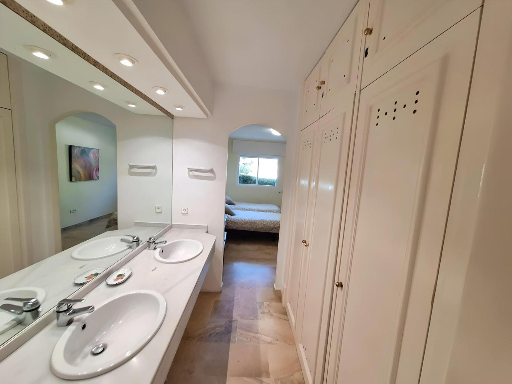 Gorgeous 2Br Apt. W/ Mountain View Puerto Banus Marbella Exteriör bild