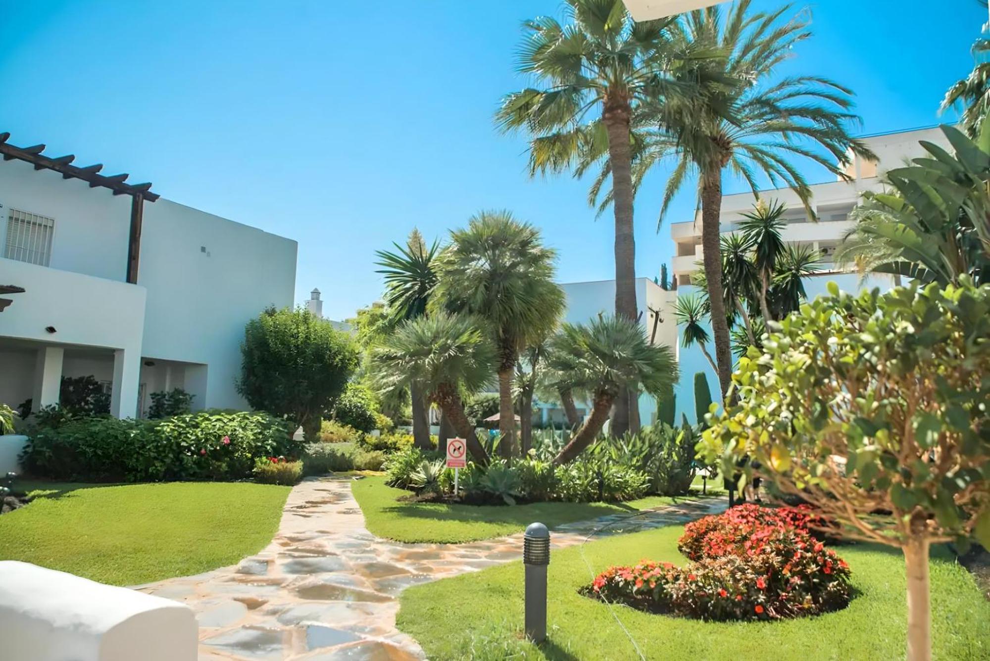 Gorgeous 2Br Apt. W/ Mountain View Puerto Banus Marbella Exteriör bild