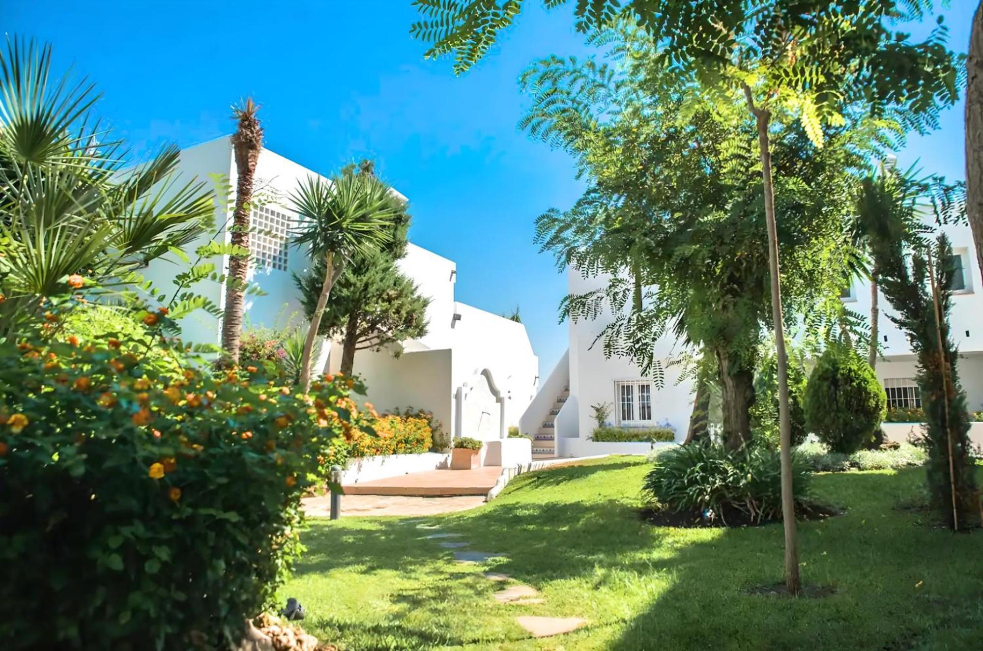 Gorgeous 2Br Apt. W/ Mountain View Puerto Banus Marbella Exteriör bild